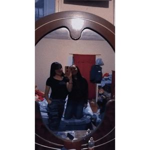 Meet your Posher, Edith